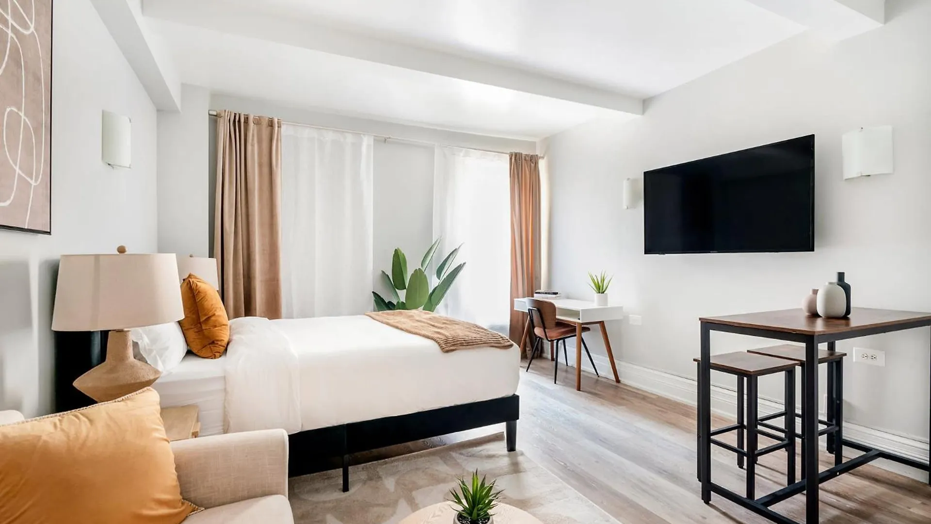73-410 Luxury 24 Dm New Studio Uws Gym Laundry New York