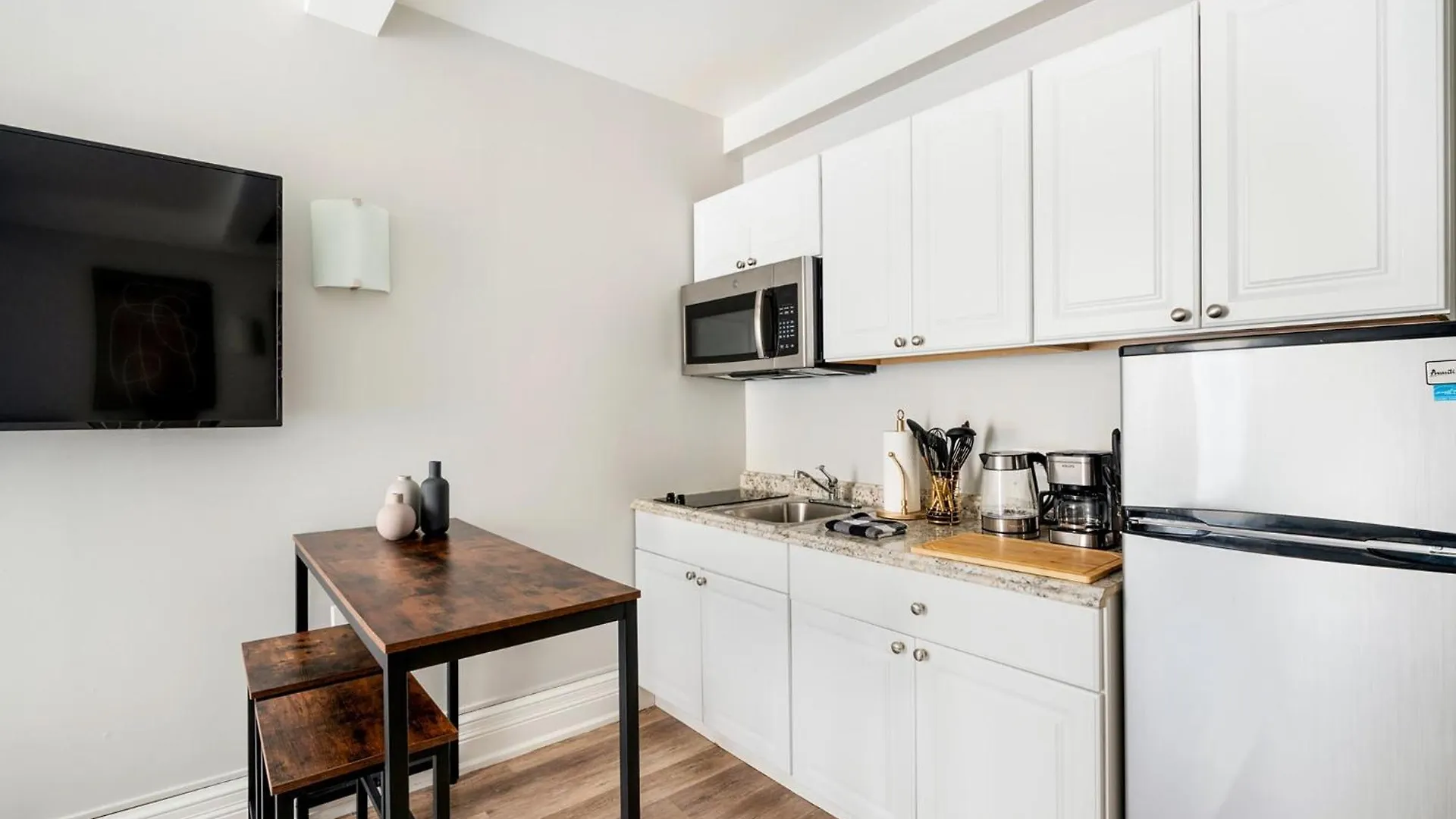 73-410 Luxury 24 Dm New Studio Uws Gym Laundry New York 0*,