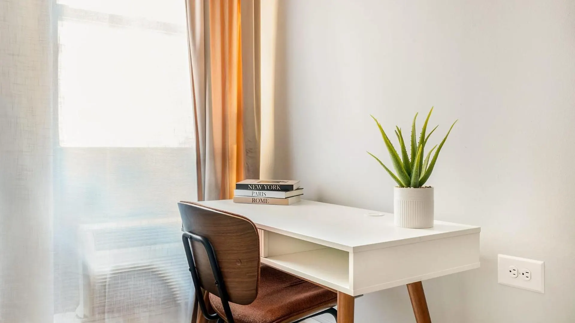 73-410 Luxury 24 Dm New Studio Uws Gym Laundry New York Apartment